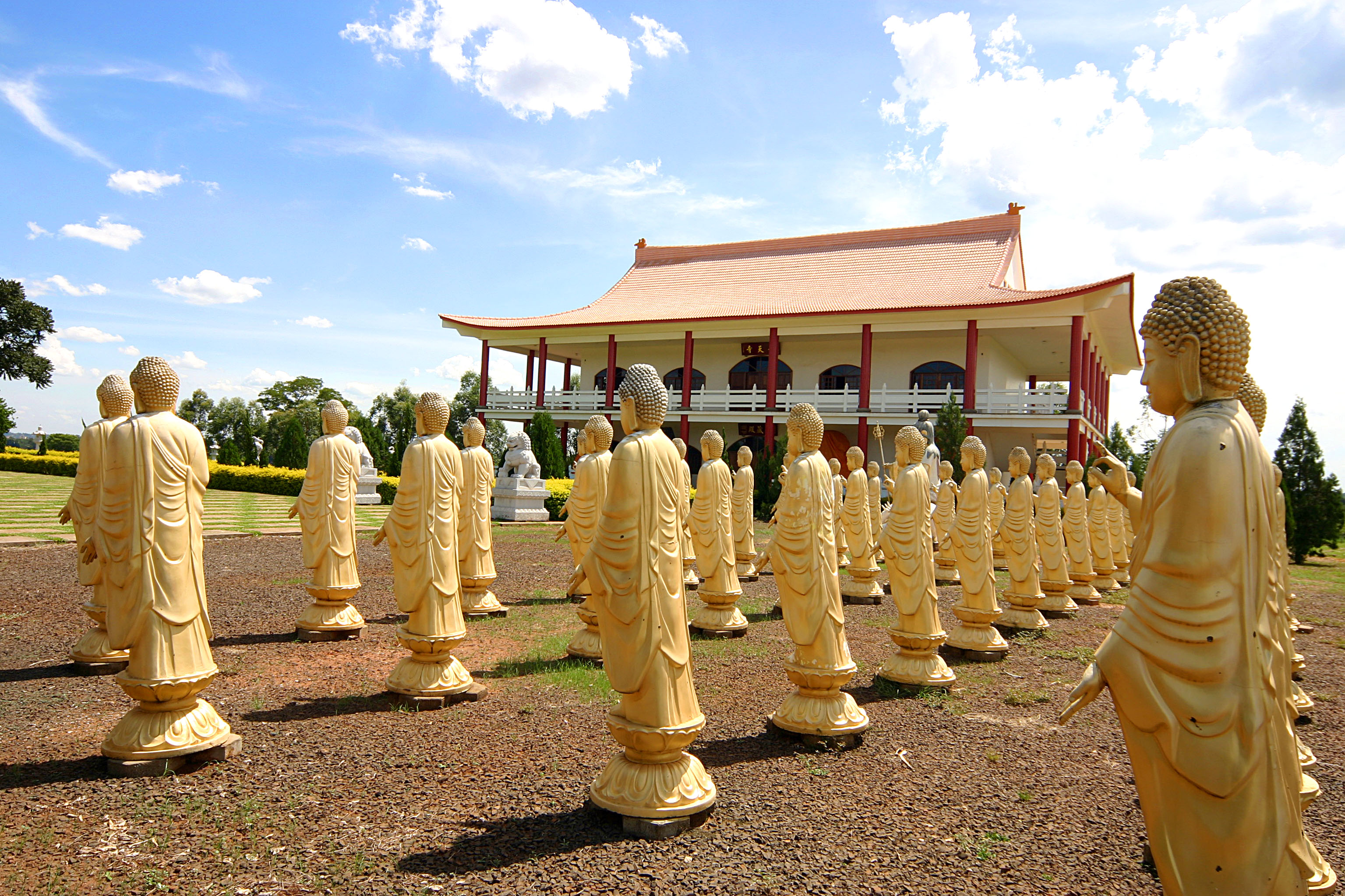 Templo Budista Chen Yen: Espiritualidade e Paz em Foz do Iguaçu