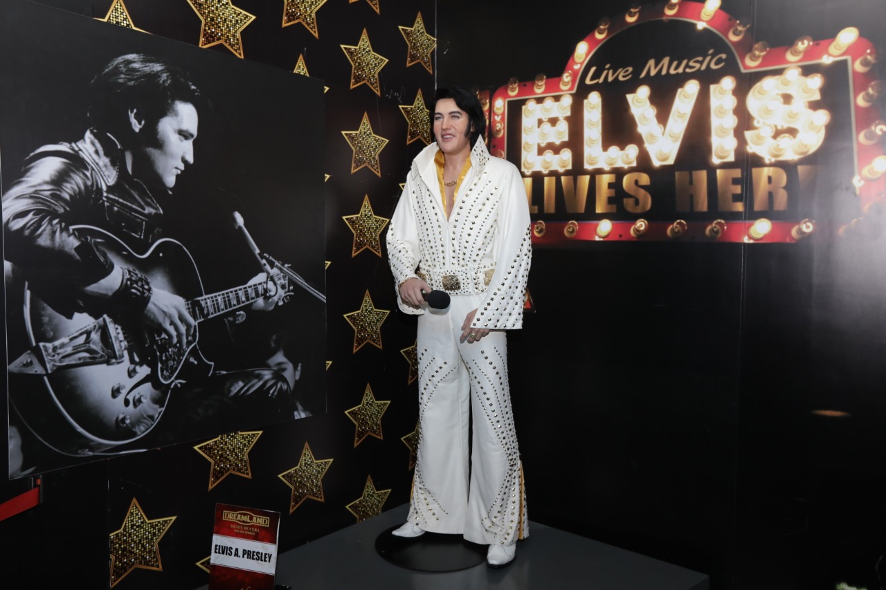 Dreamland Museu de Cera: Onde Você Encontra as Estrelas em Foz